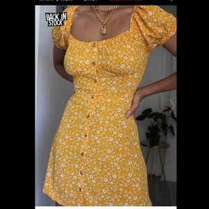 Adorable Yellow Dress🌼